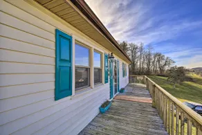 Bring Your Pet! Extended Meadowview Stay w/ Farm - Image 2