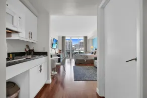 SF Fabulous 2Bedroom in Heart of Grove - Image 5