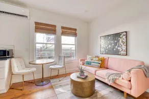 Bright 1BR/1BA - NW 23rd - Walk to Shops - Image 2