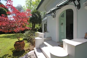 Private Villa for 8 Persons with garden and beach resort - Image 5