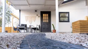 SSea Studio · Designer Oasis: King Bed | Backyard - Image 2