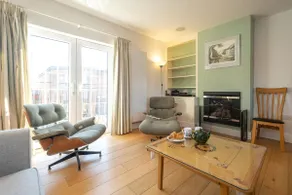 Gun Lodge - sleeps 6 guests  in 3 bedrooms - Image 4