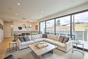 Chic Coronado Retreat w/ Patio & 4 Cruiser Bikes! - Image 4