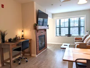 Renovated Chic Premium 1 bdrm - Image 5