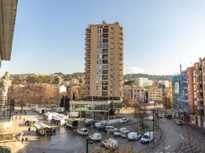 Bravissimo El Lleó, bright 4-bedroom apartment - Image 2