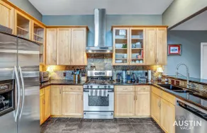 Fun For the Whole Family - Easy Access to Downtown - Image 3
