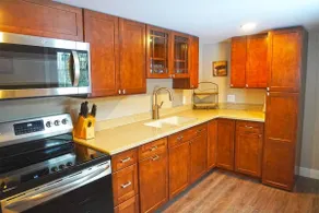 Historic Salt Box House | Pet Friendly | Central - Image 3
