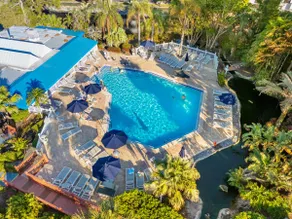 Park Shore Resort 2nd Floor BLDG J - Waterviews - Image 2