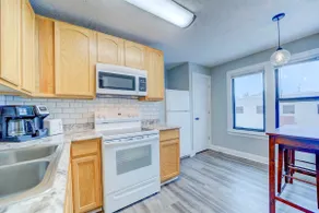 Lovely Mid-Century Modern - Apt B - Image 4