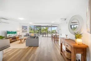 Belmore Palms ~ 2 Min to Surfie, Village & Beach - Image 2