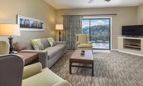 SMOKY MOUNTAIN RESORT ★ Near Dollywood 3 Bedroom ★ - Image 3
