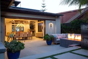 Jewel in SB: walk to the beach, enjoy the outdoor patio & firepit! - Image 2