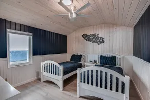 The Dolphin House - Image 4