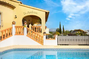 Appartement \"La Mandarina\" avec vue sur les montagnes, piscine, Wi-Fi, climatisation et terrasse. - Image 2