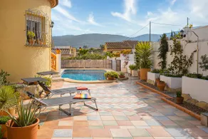 Appartement \"La Mandarina\" avec vue sur les montagnes, piscine, Wi-Fi, climatisation et terrasse. - Image 3