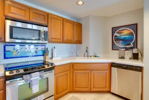 Bright Catalina Island Condo w/ Ocean Views! - Image 3