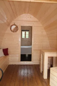 Log cabin-Economy-Shared bathroom-View - Image 2