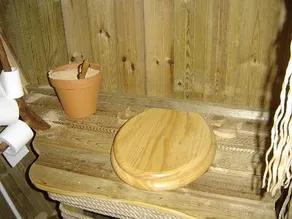 Log cabin-Economy-Shared bathroom-View - Image 5