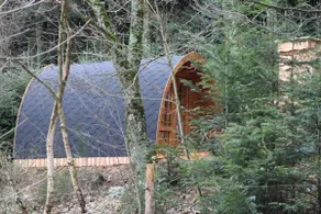 Log cabin-Economy-Shared bathroom-View - Image 3