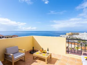 1314 FABULOUS 2 BEDROOM Accommodation ROOF TERRACE - Image 2