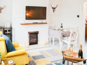 Wellwood Cottage - Image 3