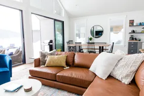 Lux Modern Cabin | HotTub, GameRoom, Winery - Image 2