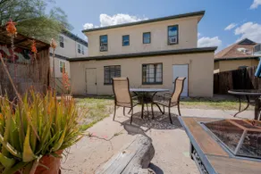 Chic 1BR by UofA · 65” TV · Back garden · Pets ok - Image 4