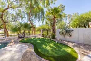 Golf front home in a central location with a pool! - Image 5