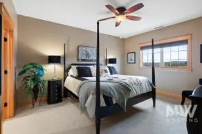Riverstone—Top-Floor Condo, Modern Kitchen - Image 5