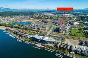 Riverstone—Top-Floor Condo, Modern Kitchen - Image 2