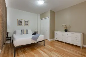 The Farmhouse @ Spruce Meadows/ Dewinton 2 bed - Image 3