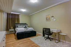 The Farmhouse @ Spruce Meadows/ Dewinton 2 bed - Image 2