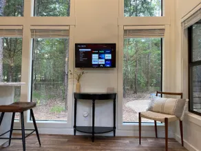 Mini Moody Manor, Lake Cypress Cabin - Image 5