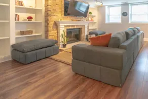 Stylish Downtown Escape / ABODEbucks - Image 2