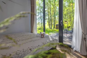 Modern and specious riverside cabin with hot tub - Image 3