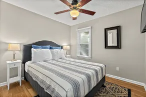 Fullerwood Park Retreat, 5 min to Downtown, Sleeps 6 - Image 4