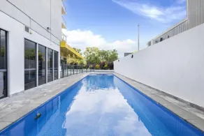 'Top of Town' Resort-style Stay in Heart of Darwin - Image 5