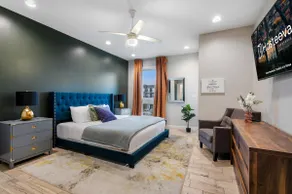 Luxury 3-Story Home w Pool & Parking garage - Image 4