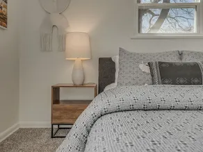 Cozy 4BR a 1/2mi from Campus. Room for entire fam! - Image 2
