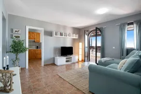 La Estrella III Apartments - Image 4