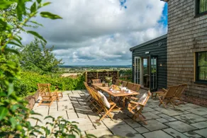 Hillside Luxury Cottage by The Three Daggers - Image 3