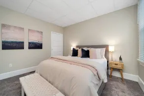 Cozy Row House Quiet Designer Heaven Central - Image 4