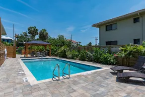 Beachside escape w/ pool & private backyard - Image 2