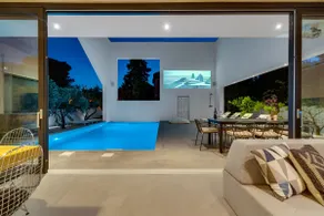 Luxury 5-bedroom Villa Altabianca with a Heated Pool, Finnish sauna, an outdoor Cinema, 50m from the beach - Image 5