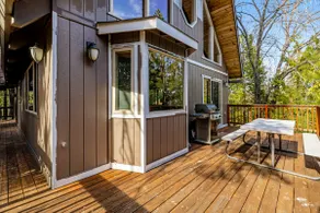 Large 3BR Dog Friendly | WoodStove | Deck - Image 4