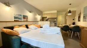 Apartment with terrace overlooking the golf course - Image 5