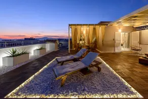 City Skyloft - Top location & Private Roof Garden - Image 2