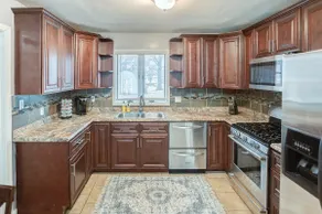 Belleville Beauty - Luxury Stay for Work or stay for Play either way this is the perfect property for you! residence - Image 2