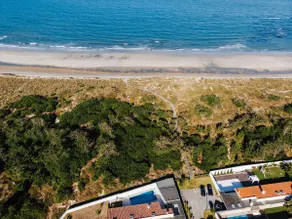Huge villa by the sea & river - Image 3