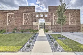 3 Mi to Downtown: Relaxing Stay in Edinburg Apt! - Image 3